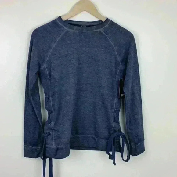 🆕NWT A.n.a Long Sleeve Tee With Laced Detail XS - Picture 1 of 7